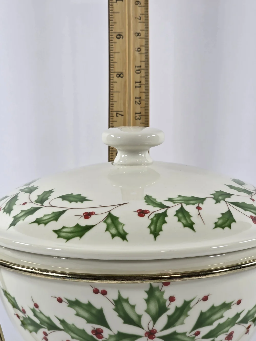 Lenox HOLIDAY Covered Warmer w/Rack Holly And Berry 1 Quart Original Box